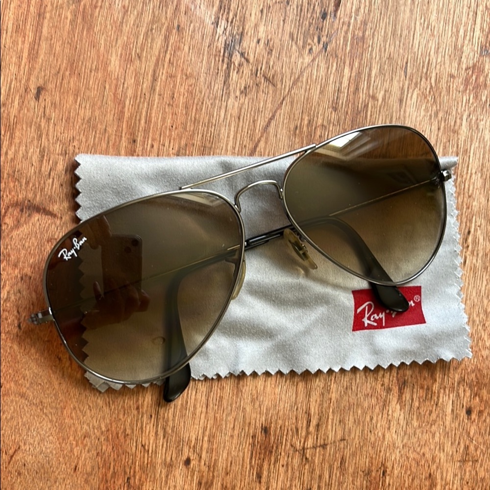 Ray-Ban Aviator Sunglasses in Brown Gradient